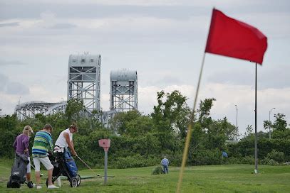 The South Gate Golf Course is owned, operated and maintained by the City of South Gate. . Riis park par 3 golf course